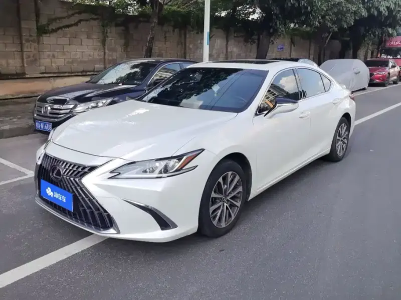 Lexus ES, 2023