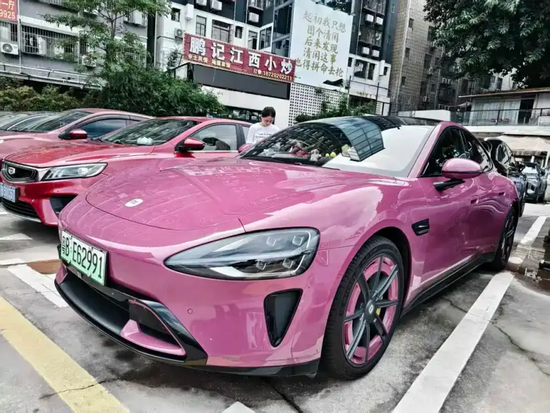 Xiaomi SU7, 2025