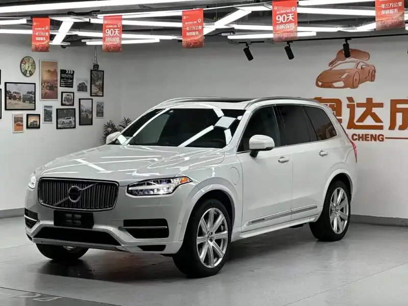 Volvo XC90 PHEV, 2016