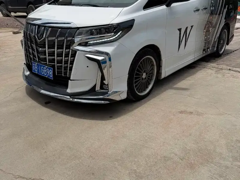 Toyota Alphard, 2015
