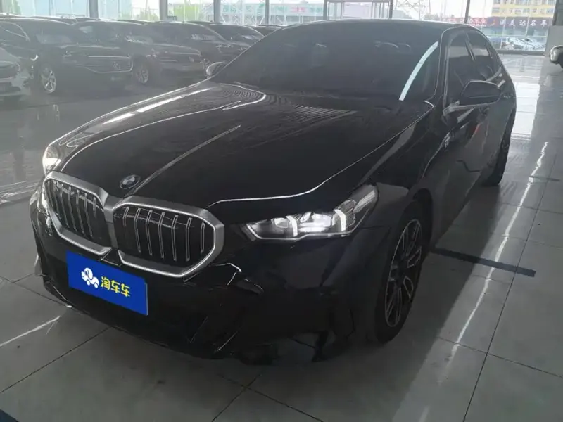 BMW 5 Series, 2025