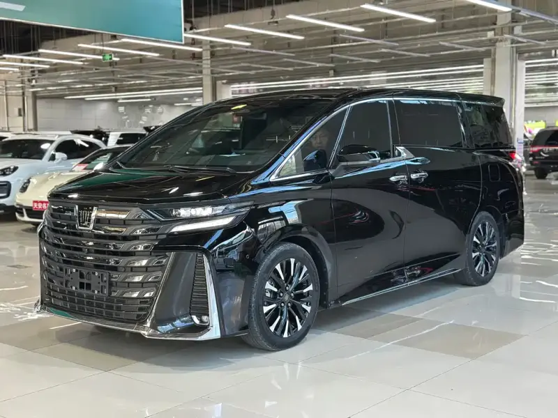 Toyota Vellfire, 2024
