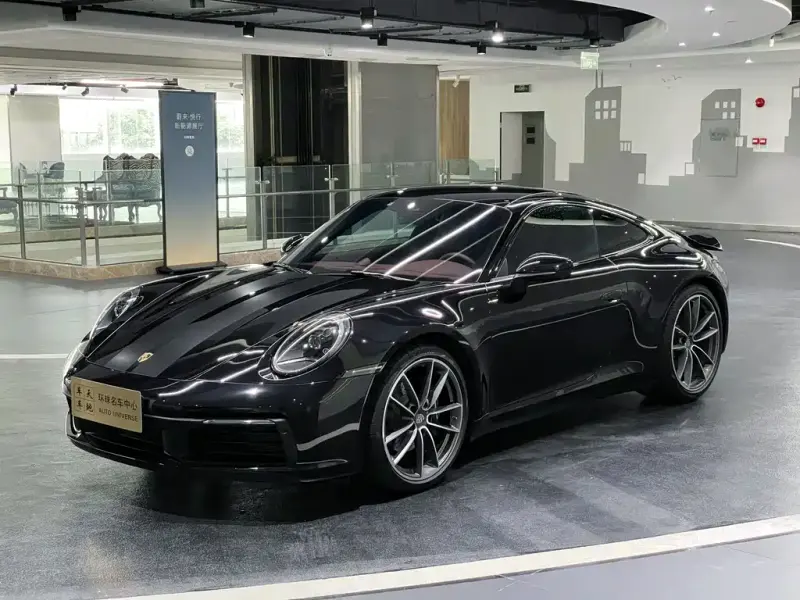 Porsche 911, 2025