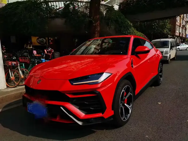 Lamborghini Urus, 2021