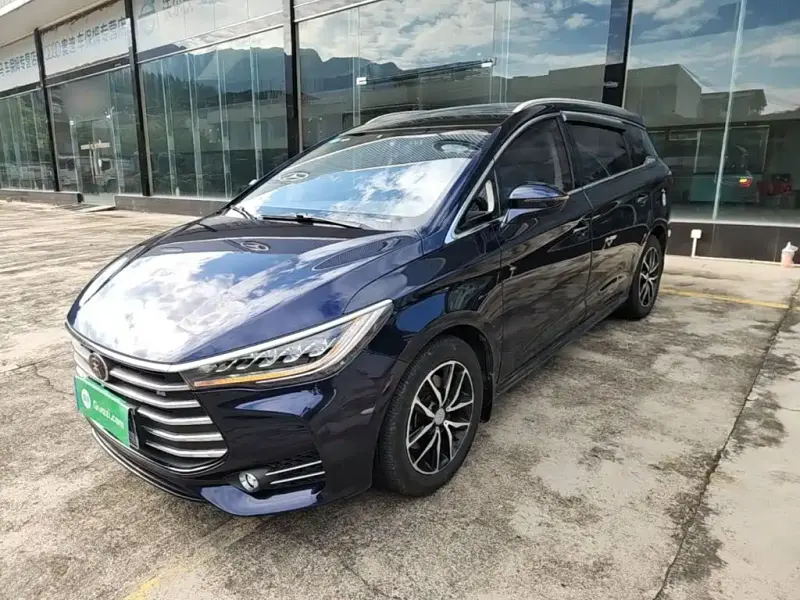 BYD MAX, 2019