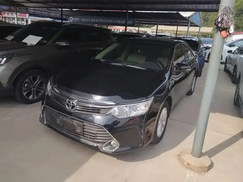 Toyota Camry, 2015