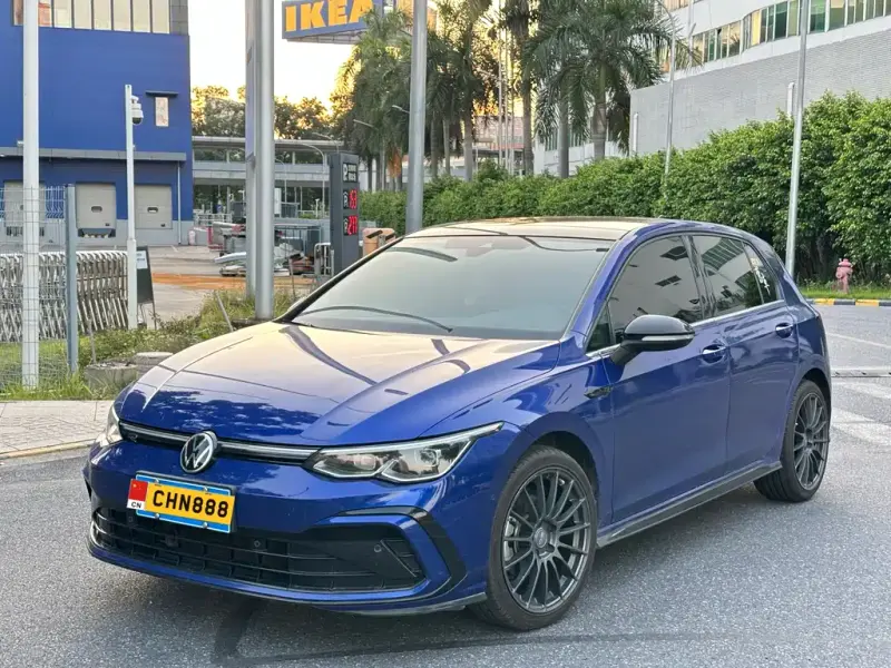 Volkswagen Golf, 2022