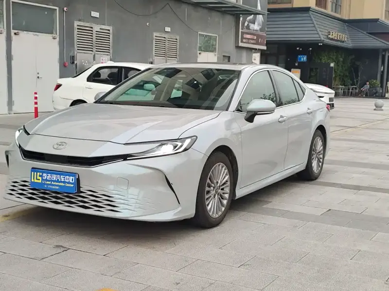 Toyota Camry, 2025