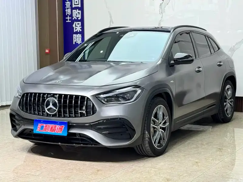 Mercedes-Benz GLA AMG, 2021