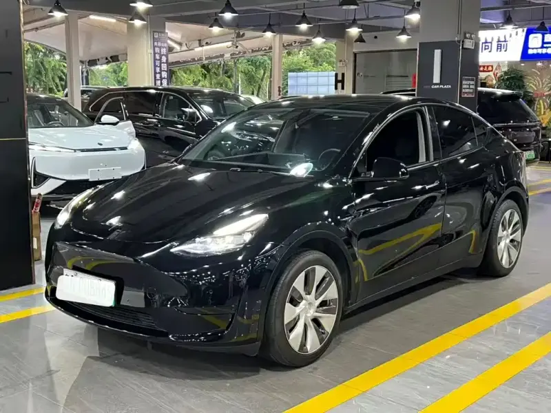 Tesla Model Y, 2023