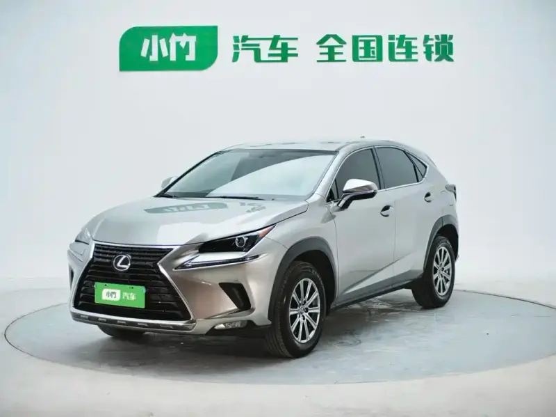Lexus NX, 2020