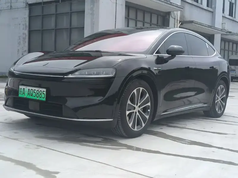 Luxeed Zhijie R7, 2025
