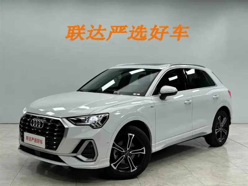 Audi Q3, 2022
