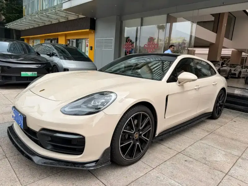 Porsche Panamera, 2022