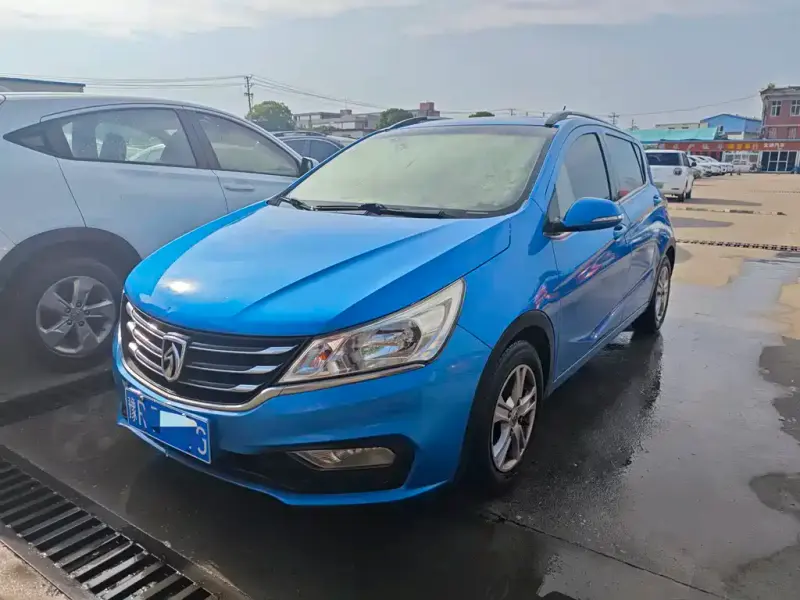 Baojun 310, 2016