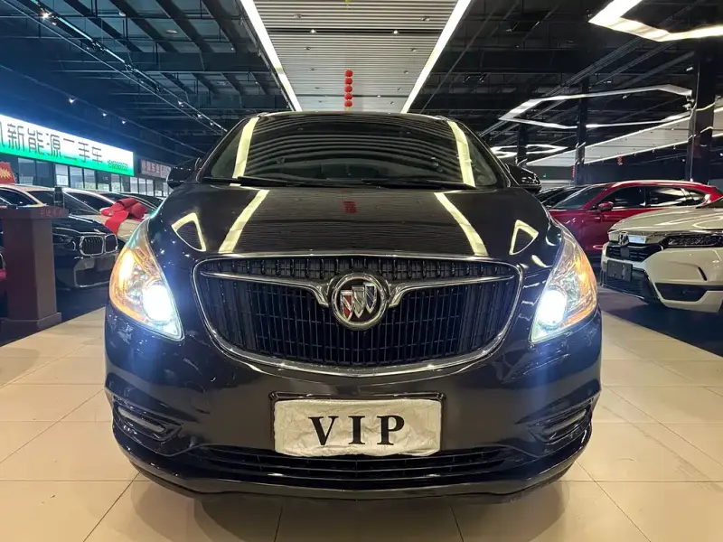 Buick GL8, 2017