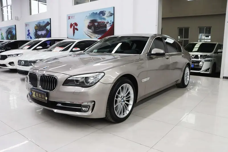 BMW 7-Series, 2013