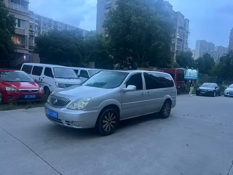 Buick GL8, 2015
