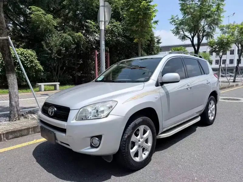 Toyota RAV4, 2013