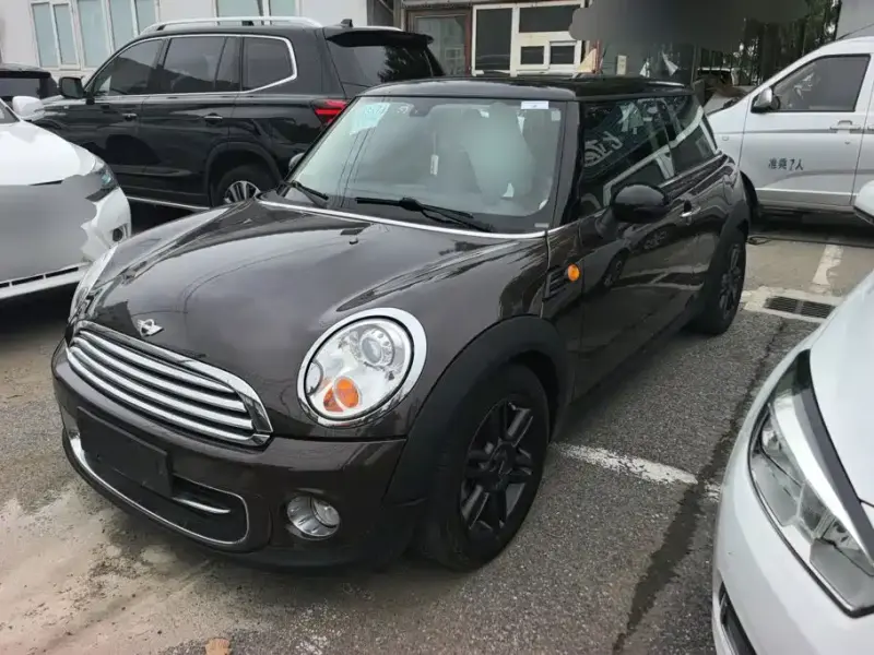 MINI Mini, 2011