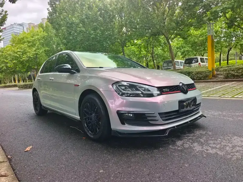 Volkswagen Golf, 2016