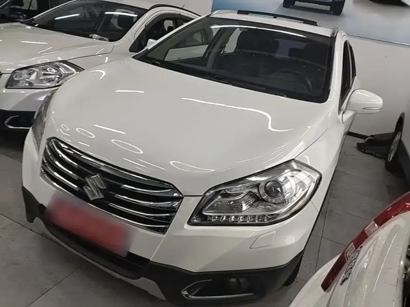 Suzuki S-Cross, 2015