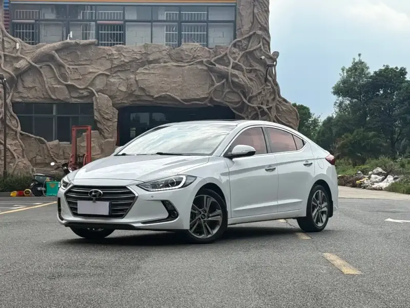 Hyundai Elantra, 2017