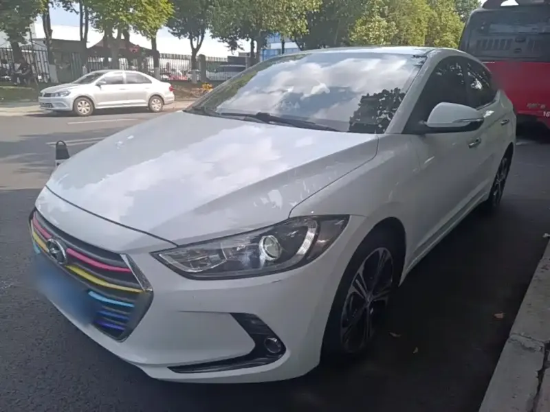 Hyundai Elantra, 2019