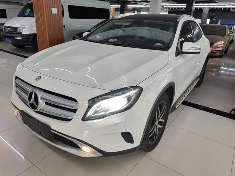 Mercedes-Benz GLA, 2016