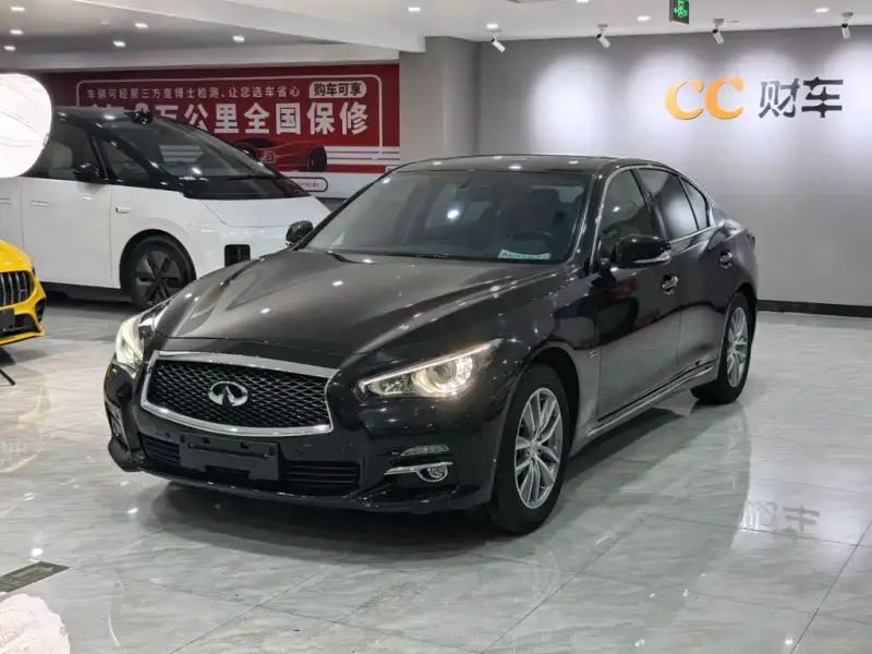 Infiniti Q50L, 2015
