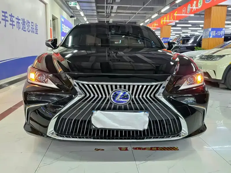 Lexus ES, 2018
