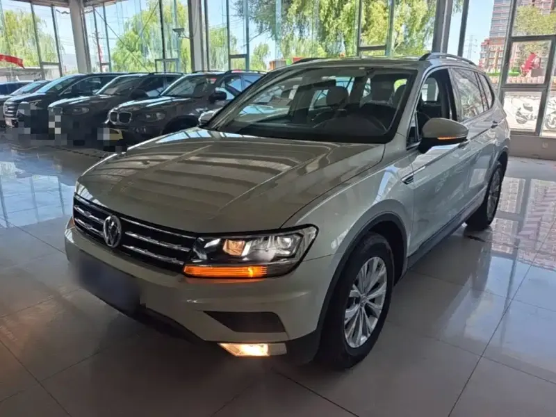 Volkswagen Tiguan L, 2017