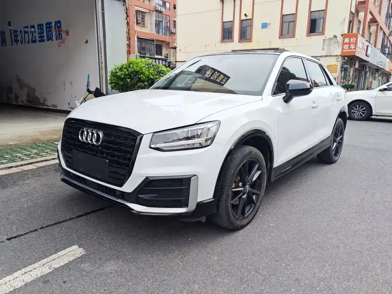 Audi Q2L, 2019