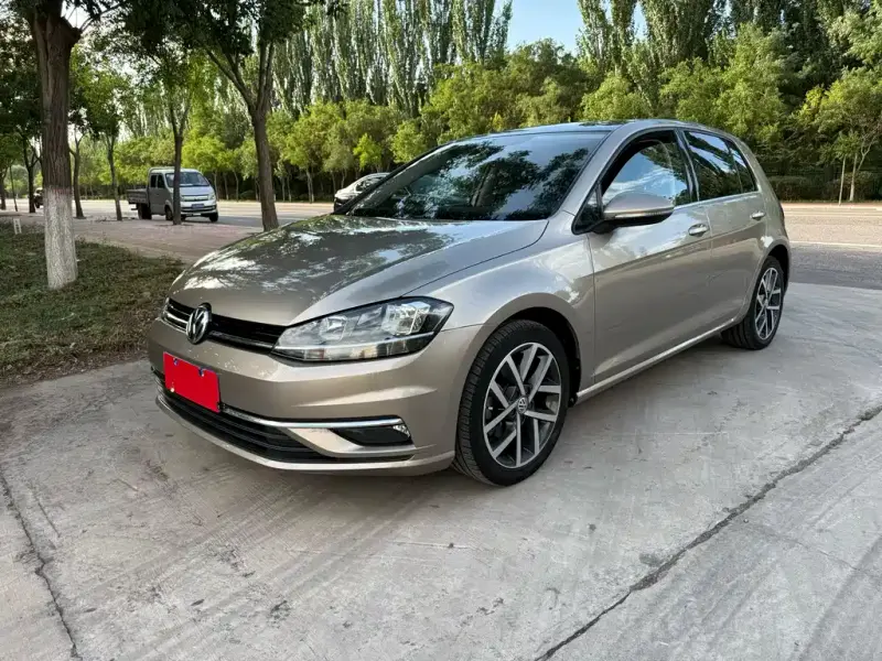 Volkswagen Golf, 2020