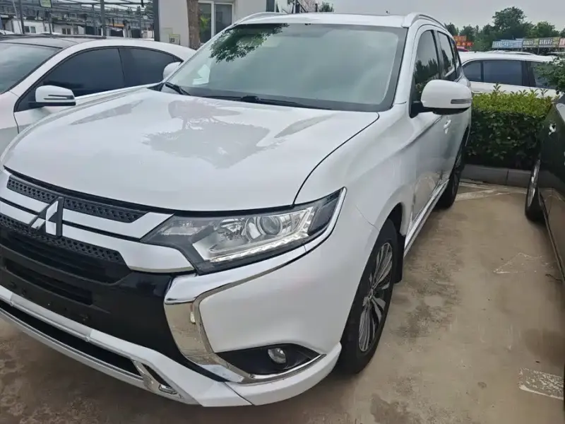 Mitsubishi Outlander, 2021
