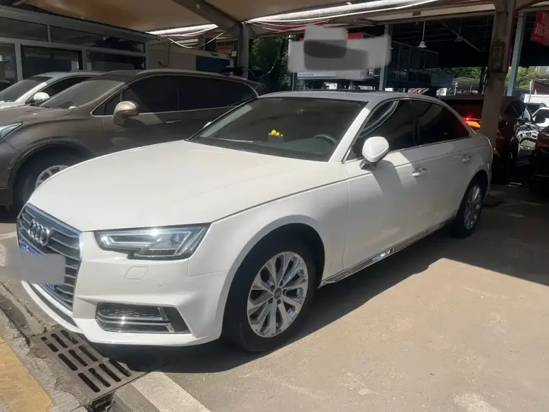 Audi A4L, 2018