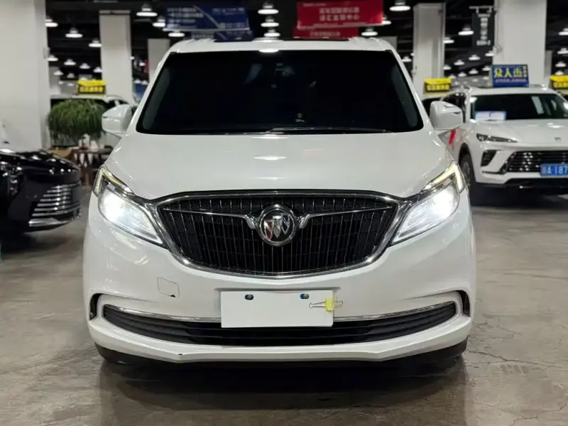 Buick GL8, 2017