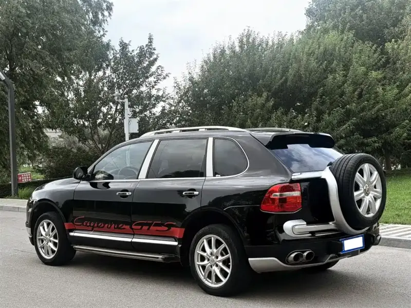 Porsche Cayenne, 2011