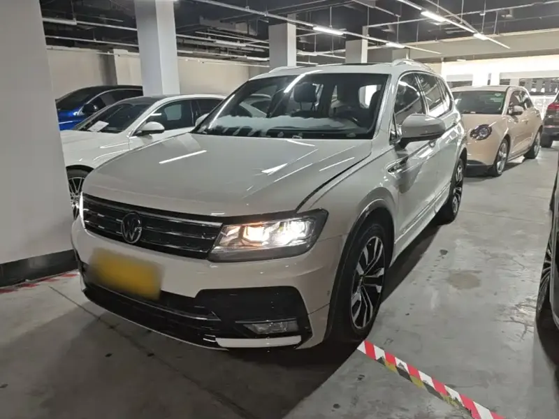 Volkswagen Tiguan L, 2021