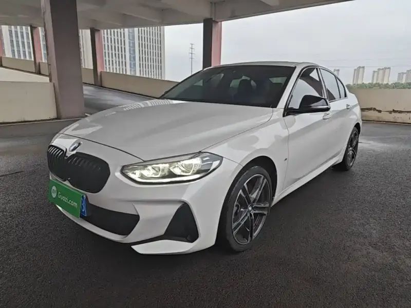 BMW 1 Series, 2022