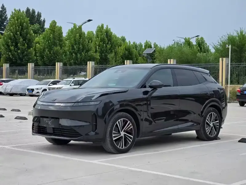 Lynk & Co 08 EM-P, 2023