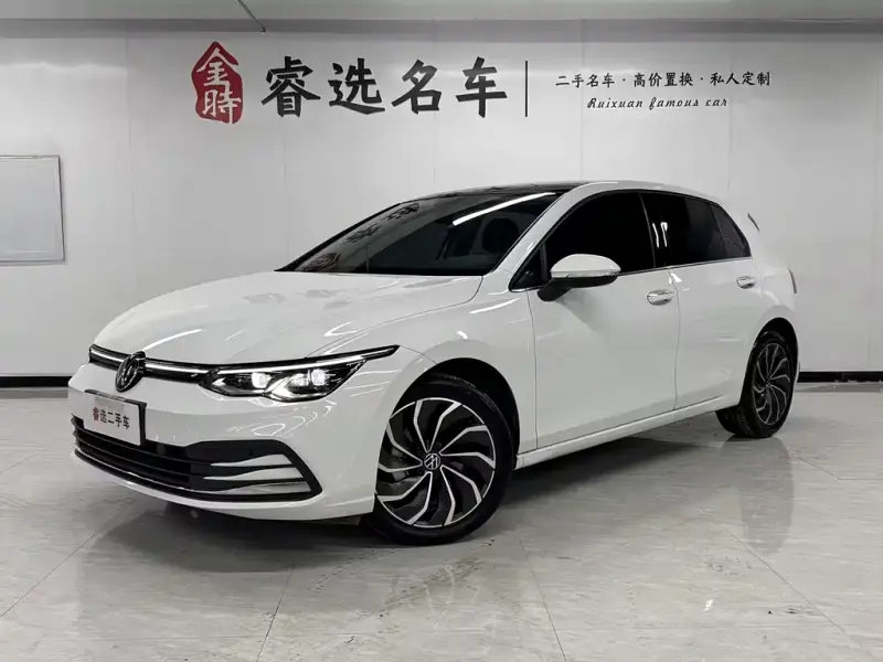 Volkswagen Golf, 2023