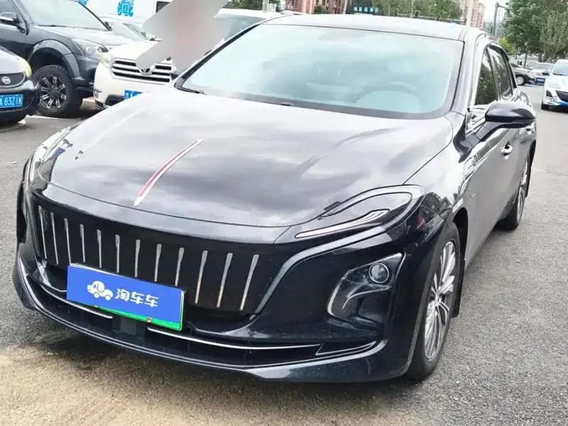 Hongqi E-QM5, 2025