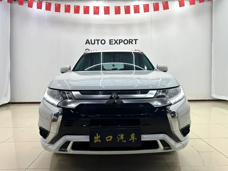 Mitsubishi Outlander, 2022