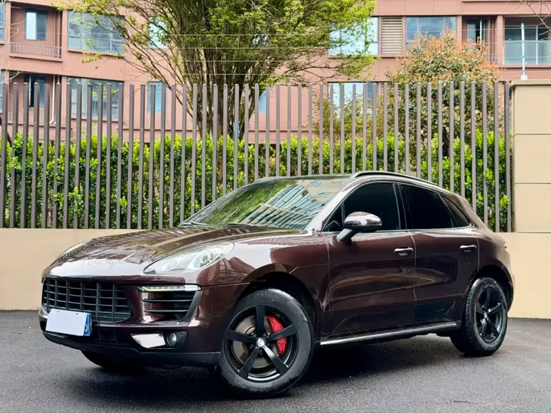 Porsche Macan, 2015