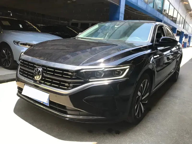 Volkswagen Passat, 2022
