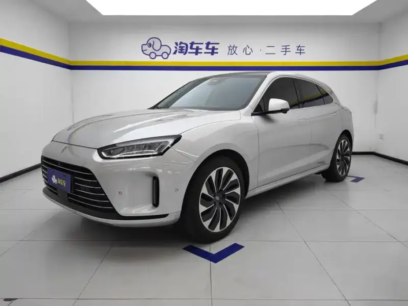 AITO M5, 2022