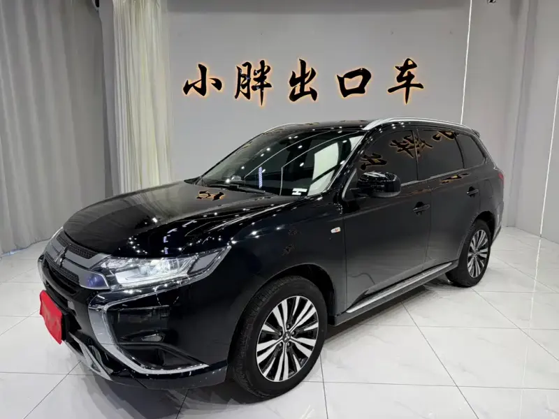 Mitsubishi Outlander, 2022