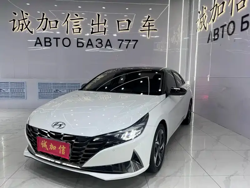 Hyundai Elantra, 2023