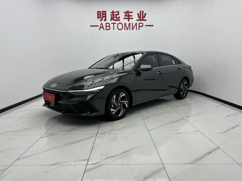 Hyundai Elantra, 2023